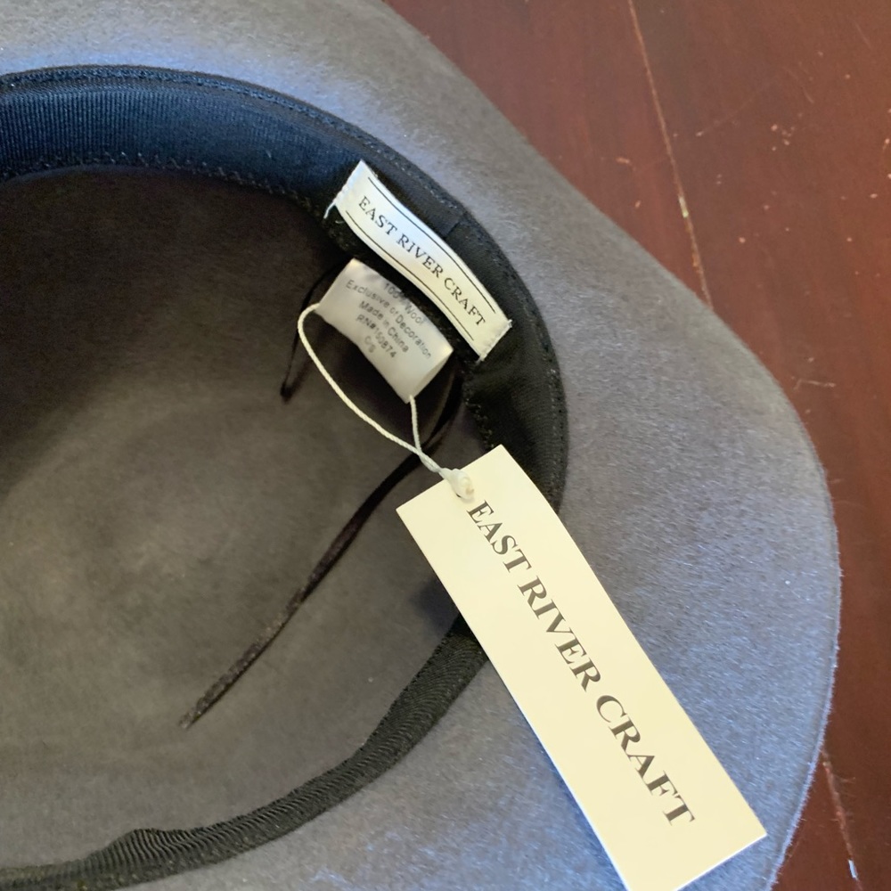 Women Brim Hat. 100 percent Wool in Gray